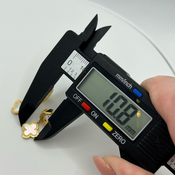 E257 Clover Rainbow Mother of Pearl Earrings 18K YGold Plated Stainless Steel - Picture 3 of 3